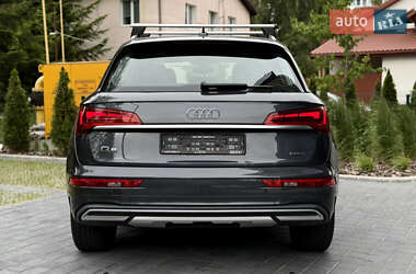 Внедорожник / Кроссовер Audi Q5 2020 в 