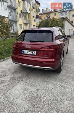Позашляховик / Кросовер Audi Q5 2017 в 