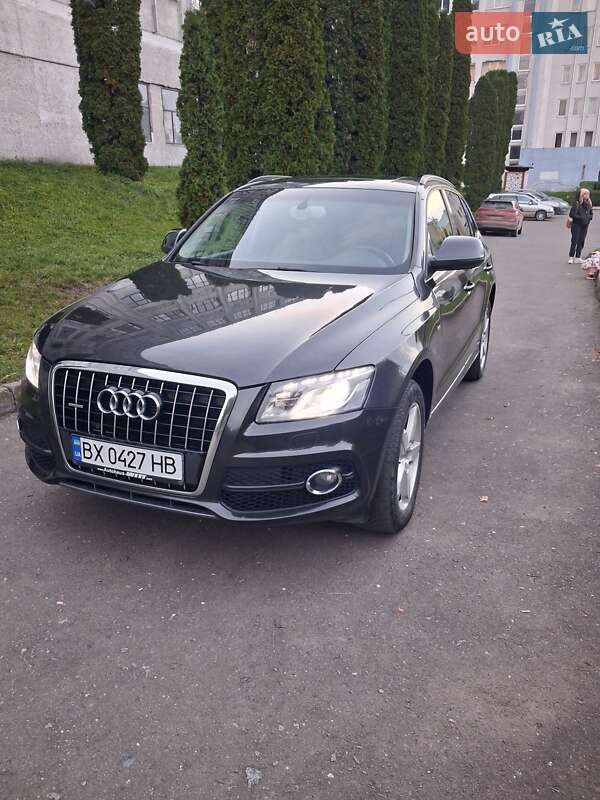 Внедорожник / Кроссовер Audi Q5 2010 в Хмельницком