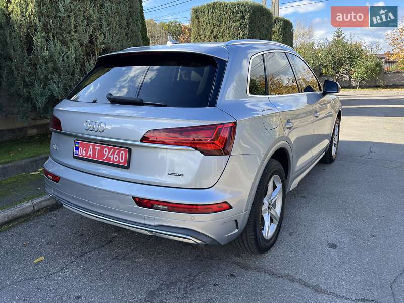 Позашляховик / Кросовер Audi Q5 2020 в Києві