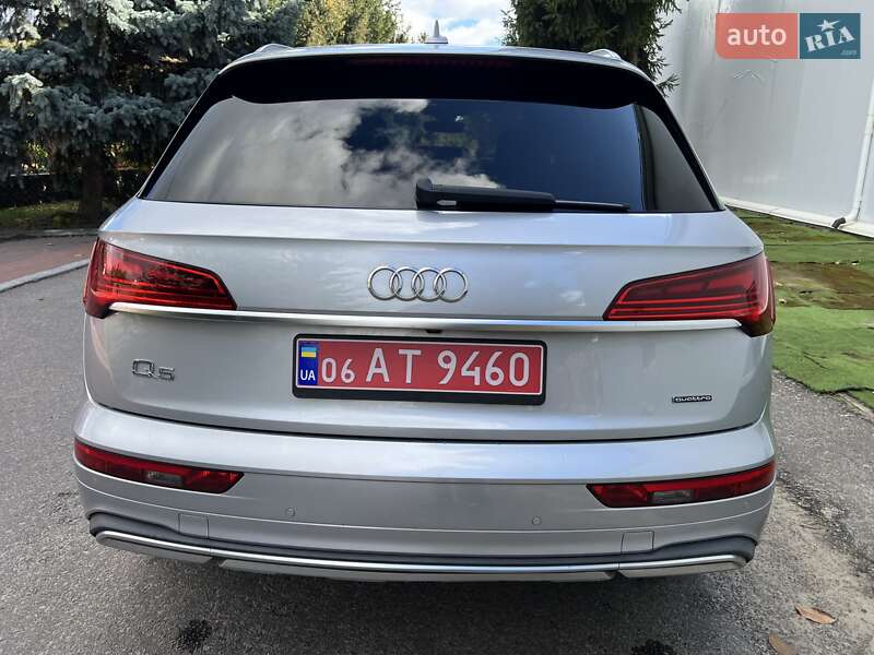 Позашляховик / Кросовер Audi Q5 2020 в Києві