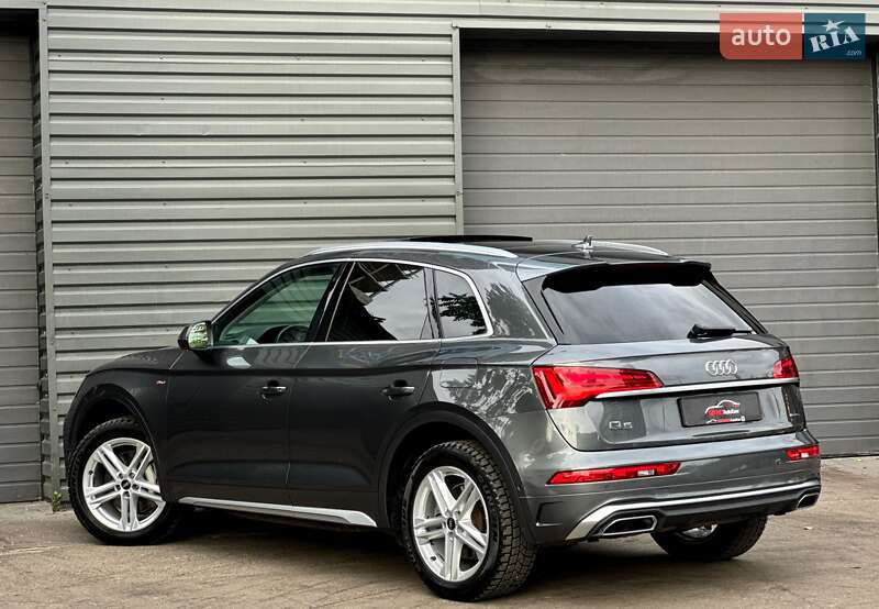 Позашляховик / Кросовер Audi Q5 2021 в Києві
