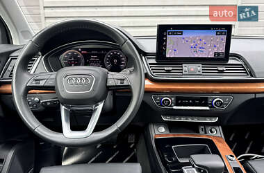 Позашляховик / Кросовер Audi Q5 2021 в  фото 18 Позашляховик / Кросовер Audi Q5 2021 в