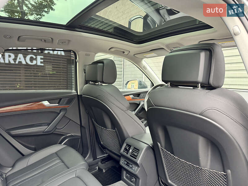 Позашляховик / Кросовер Audi Q5 2021 в Києві