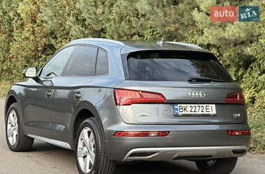 Внедорожник / Кроссовер Audi Q5 2017 в 