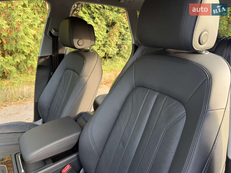 Внедорожник / Кроссовер Audi Q5 2017 в Ровно