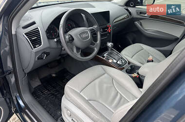 Позашляховик / Кросовер Audi Q5 2015 в 