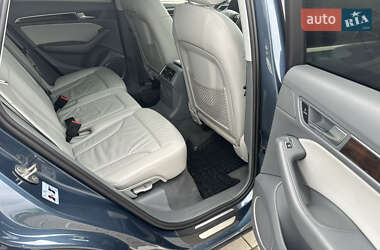 Позашляховик / Кросовер Audi Q5 2015 в 