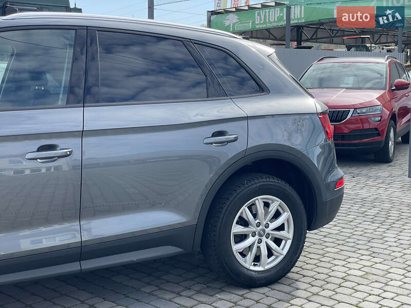Внедорожник / Кроссовер Audi Q5 2019 в Мукачево