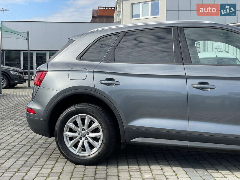 Внедорожник / Кроссовер Audi Q5 2019 в Мукачево
