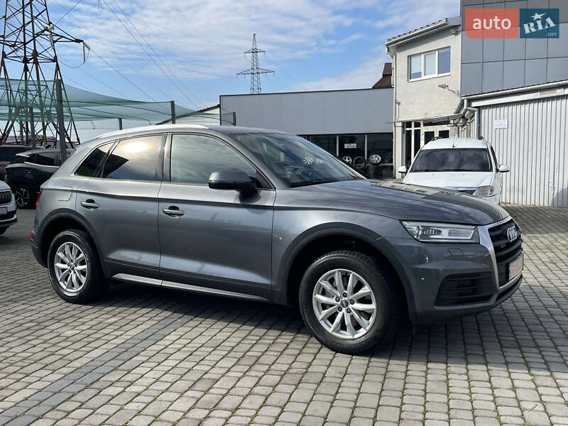 Внедорожник / Кроссовер Audi Q5 2019 в Мукачево
