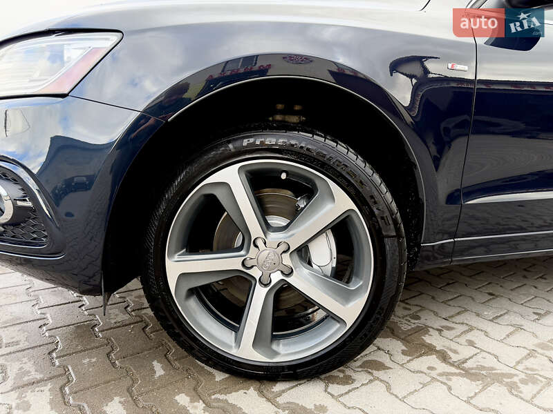 Внедорожник / Кроссовер Audi Q5 2014 в Каменец-Подольском