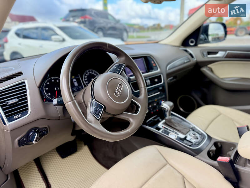 Внедорожник / Кроссовер Audi Q5 2014 в Каменец-Подольском