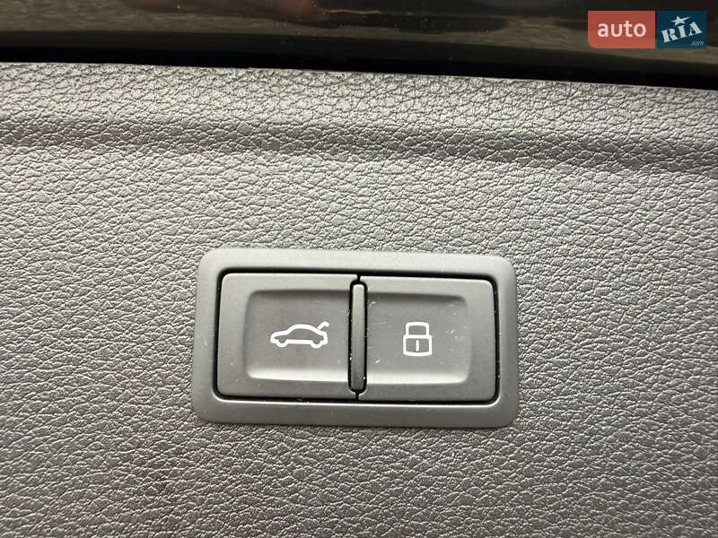 Позашляховик / Кросовер Audi Q5 2023 в Стрию