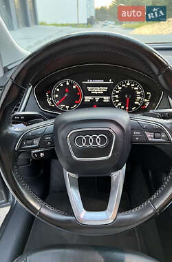 Внедорожник / Кроссовер Audi Q5 2017 в 