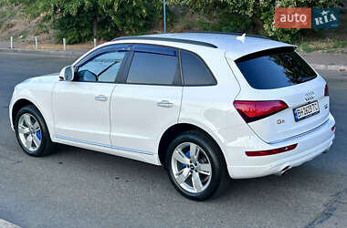 Позашляховик / Кросовер Audi Q5 2016 в 