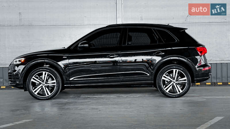 Позашляховик / Кросовер Audi Q5 2018 в Рівному