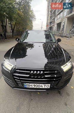 Позашляховик / Кросовер Audi Q5 2019 в 