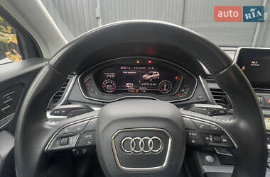 Позашляховик / Кросовер Audi Q5 2019 в 