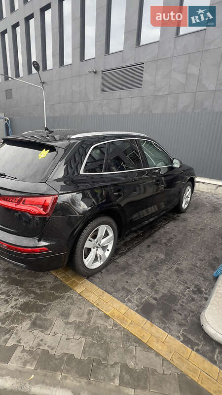 Внедорожник / Кроссовер Audi Q5 2019 в Киеве