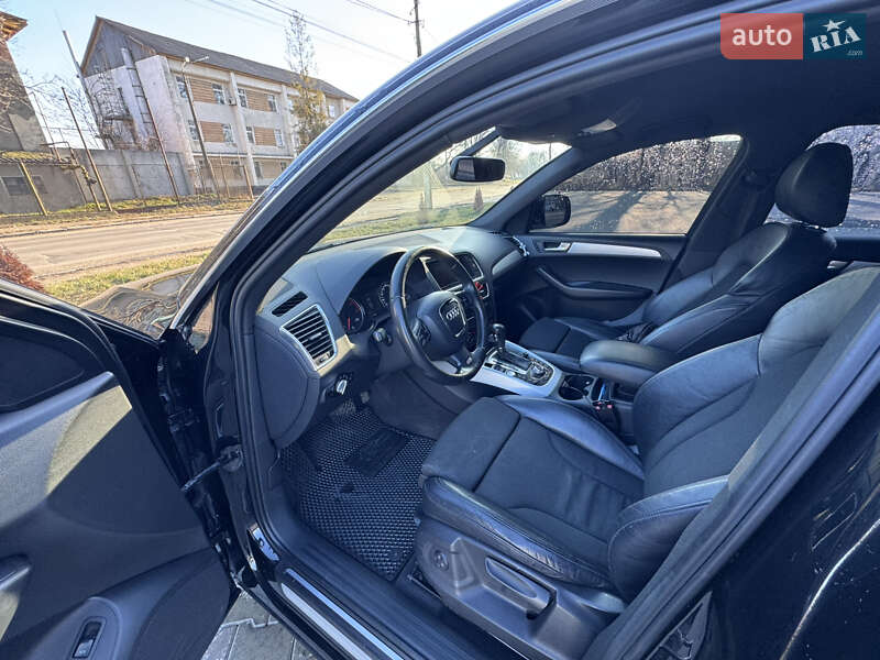 Позашляховик / Кросовер Audi Q5 2009 в Чернівцях