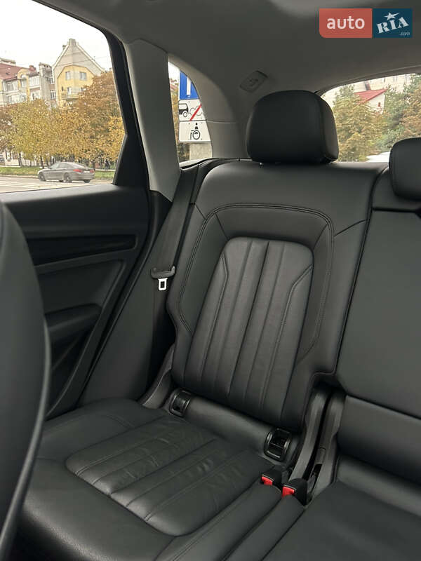 Внедорожник / Кроссовер Audi Q5 2018 в Ивано-Франковске фото 31 Внедорожник / Кроссовер Audi Q5 2018 в Ивано-Франковске