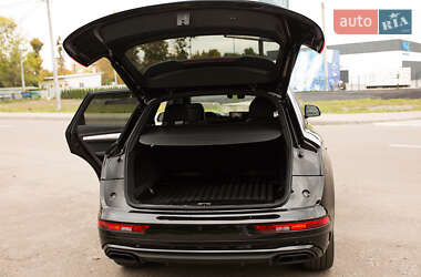 Внедорожник / Кроссовер Audi Q5 2024 в 