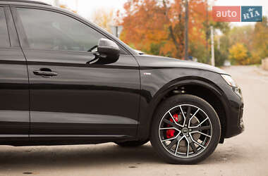 Внедорожник / Кроссовер Audi Q5 2024 в 