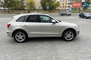 Позашляховик / Кросовер Audi Q5 2016 в 