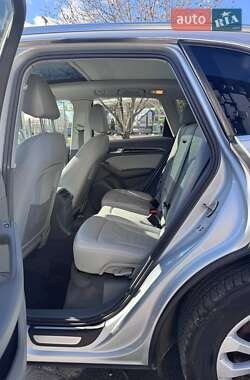 Позашляховик / Кросовер Audi Q5 2013 в 