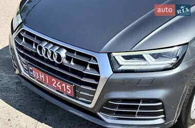 Позашляховик / Кросовер Audi Q5 2019 в  фото 3 Позашляховик / Кросовер Audi Q5 2019 в