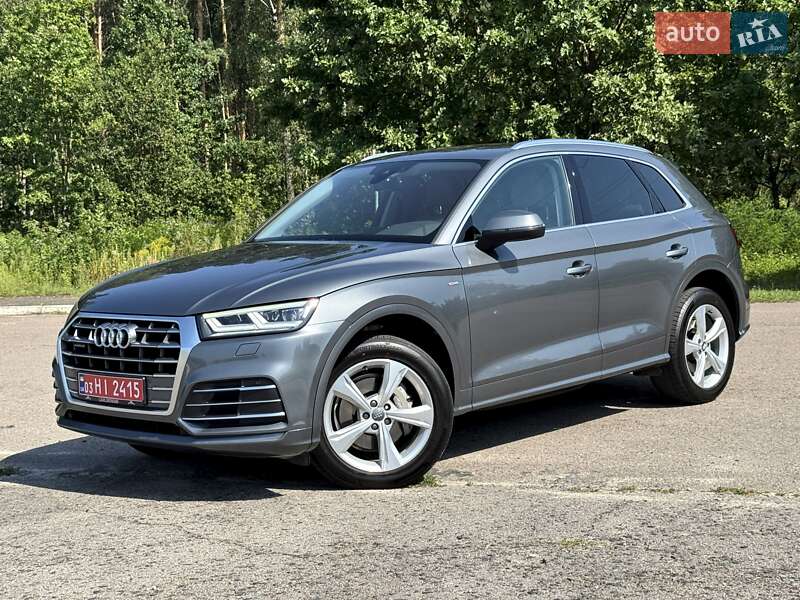 Позашляховик / Кросовер Audi Q5 2019 в  фото Позашляховик / Кросовер Audi Q5 2019 в