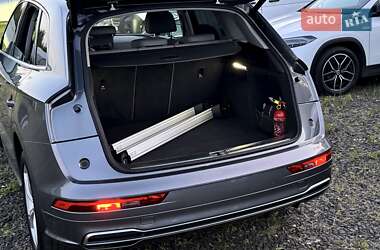 Позашляховик / Кросовер Audi Q5 2019 в  фото 29 Позашляховик / Кросовер Audi Q5 2019 в
