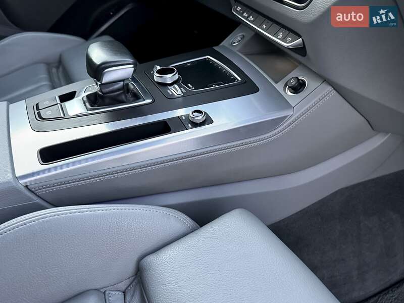 Внедорожник / Кроссовер Audi Q5 2019 в Ковеле фото 43 Внедорожник / Кроссовер Audi Q5 2019 в Ковеле