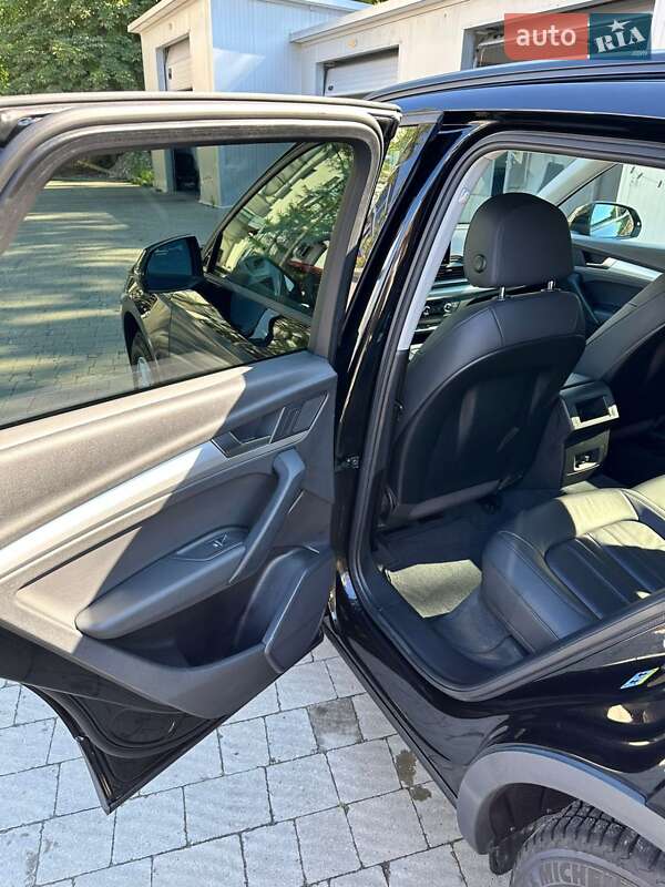 Внедорожник / Кроссовер Audi Q5 2019 в Днепре