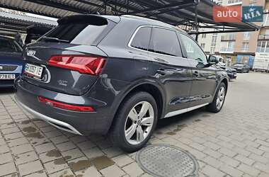 Позашляховик / Кросовер Audi Q5 2017 в 
