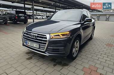 Позашляховик / Кросовер Audi Q5 2017 в 