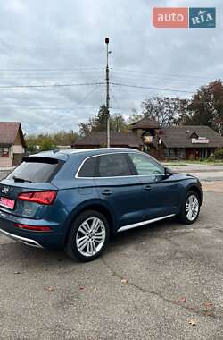 Позашляховик / Кросовер Audi Q5 2018 в 