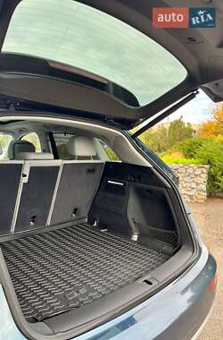 Позашляховик / Кросовер Audi Q5 2018 в 