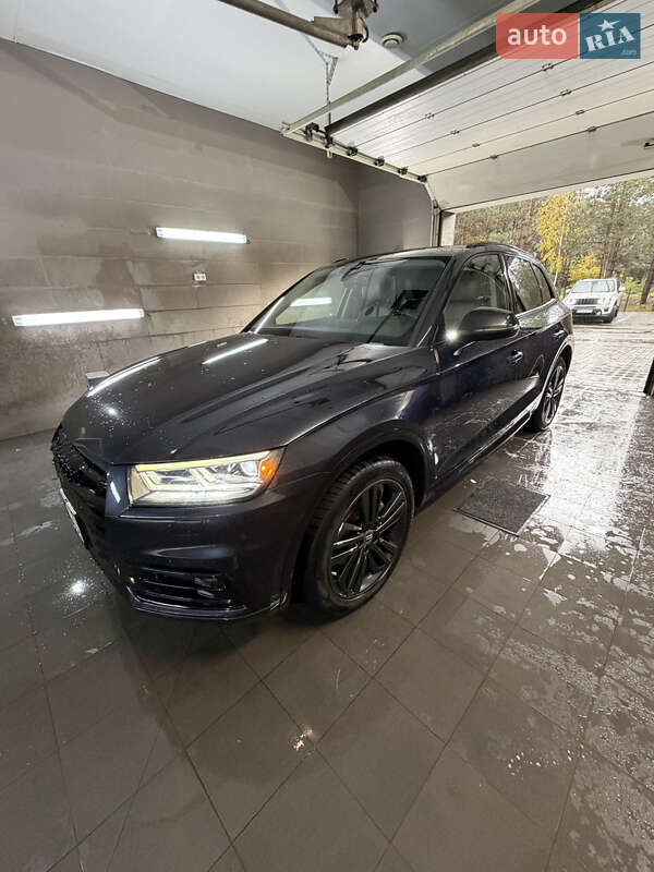 Внедорожник / Кроссовер Audi Q5 2018 в Киеве
