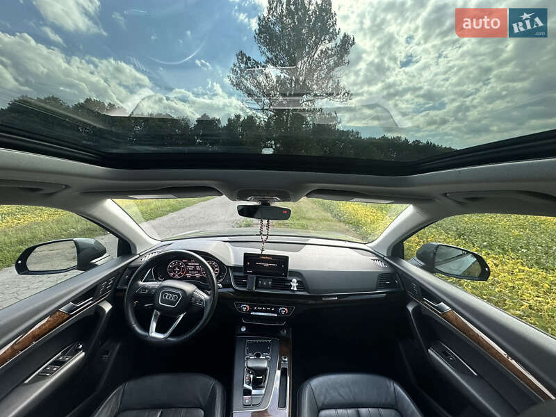 Позашляховик / Кросовер Audi Q5 2017 в Лубнах