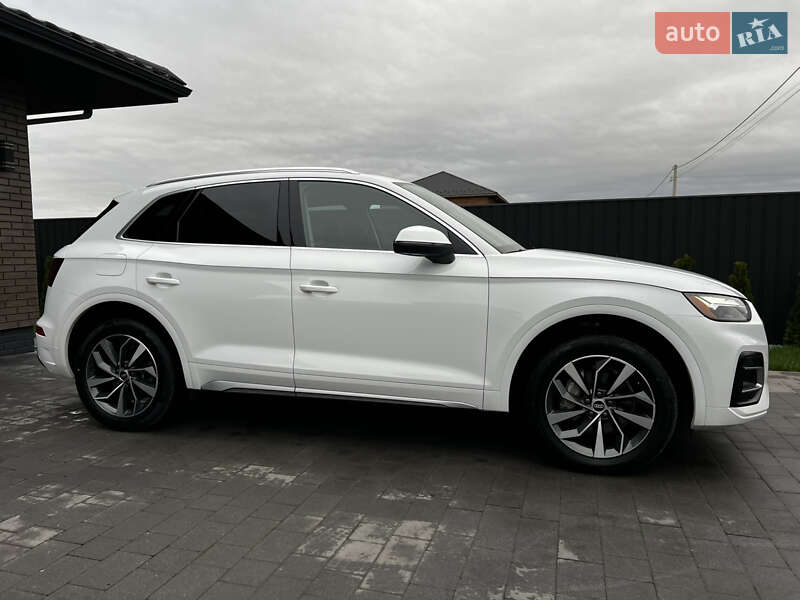 Позашляховик / Кросовер Audi Q5 2021 в Луцьку