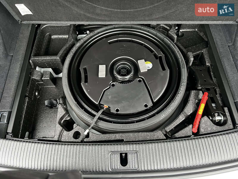 Позашляховик / Кросовер Audi Q5 2021 в Луцьку