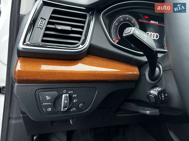 Позашляховик / Кросовер Audi Q5 2021 в Луцьку
