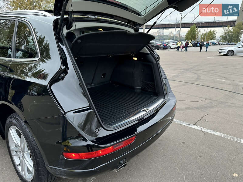 Позашляховик / Кросовер Audi Q5 2015 в Києві