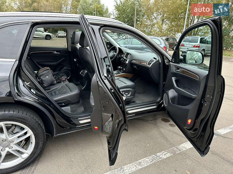 Позашляховик / Кросовер Audi Q5 2015 в Києві