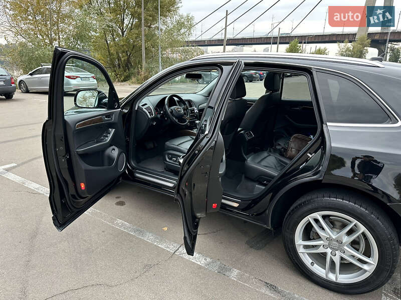 Позашляховик / Кросовер Audi Q5 2015 в Києві