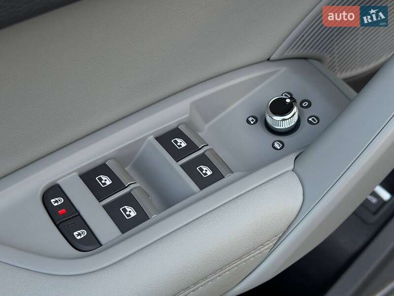 Внедорожник / Кроссовер Audi Q5 2023 в Харькове