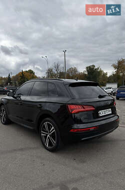 Внедорожник / Кроссовер Audi Q5 2018 в 