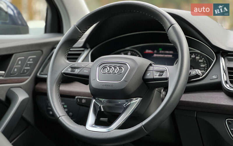Позашляховик / Кросовер Audi Q5 2020 в Львові